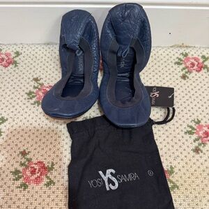 Yosi Samra foldable ballet flats in navy with bag